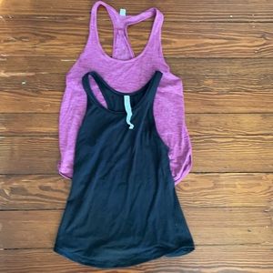 Lululemon Tanks Lot of 2, Size 6
